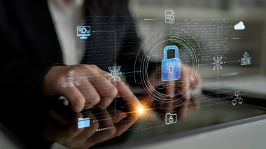 Siber güvenlik, güçlü altyapı ve proaktif dijital savunma stratejileri kullanarak güvenlik ihlalleri, hacklemeler ve ağ saldırılarına karşı korur. Latch