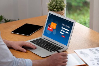 İnternet ağındaki hızlı para transferi için çevrimiçi ödeme platformu