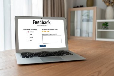 Müşteri geribildirim ve şirket işleri için mod bilgisayar yazılımı analizi