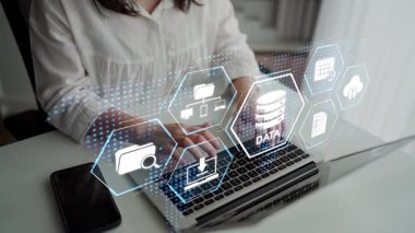 Bulut hesaplama, bulut stratejisi ve dijital altyapıyı ölçeklenebilir hizmetler, güvenli veri depolama ve bulut tabanlı dijital iş çözümleri ile dönüştüren bulut teknolojisi. Muxer