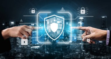 Siber güvenlik, güçlü altyapı ve proaktif dijital savunma stratejileri kullanarak güvenlik ihlalleri, hacklemeler ve ağ saldırılarına karşı korur. Kefil