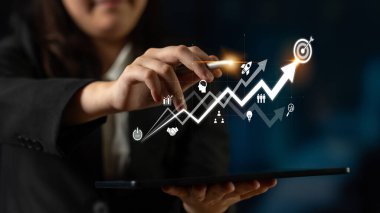 İş büyüme stratejisi hedef başarıyı yönlendirir. İş büyümesi performansı artırır, yeniliği destekler, iş büyümesi başarıyı izler ve iş büyümesi geleceği inşa eder. Latch