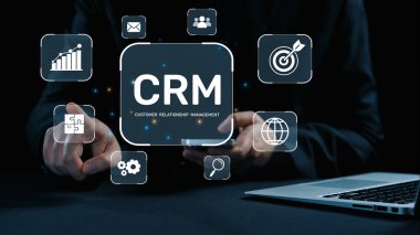 CRM platformları veri analizi, CRM iletişim araçları ve otomasyon yoluyla müşteri ilişkilerini geliştirir. CRM sistemleri müşteri yönetimi, izleme ve CRM ilişki başarısını destekler. Elide