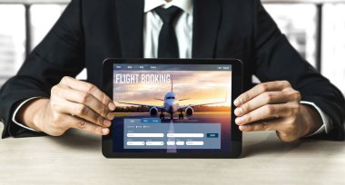 Online uçuş rezervasyon sitesi mod rezervasyon sistemi sağlar. Seyahat teknolojisi kavramı .
