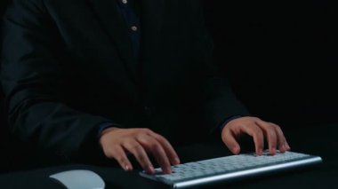 Çevrimiçi reklamlar ve dijital pazarlama markaların büyümesine yardımcı oluyor. İçerik pazarlaması bağlılığı arttırır. Pazarlama araçları ROI 'yi destekliyor. Etkili reklamlar ve pazarlama çevrimiçi iş başarısı. Elide