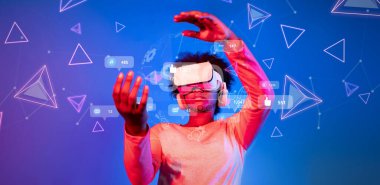 Sanal gerçeklik ve sosyal medya bağlantılarının kesişimini araştırın, izleyici etkileşimini ve içerik stratejisini günümüzde dijital ortamda yönlendiren ölçü ve analizlerin altını çizin. XDMCP