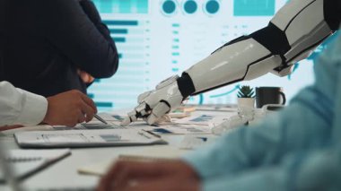 Mali raporları analiz eden, iş dünyasındaki profesyonellerin stratejilerini geliştiren ve kurumsal tahminleri iyileştiren yapay zeka destekçisi. Noogenesis Yapay Zeka