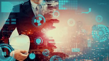 Gelecekteki bina inşaatı ve HUD hologram grafik tasarımı ile yaratıcı mühendislik projesi konsepti. İnşaat mühendisi, mimar ya da inşaat işçisi modern sivil teknoloji ile çalışıyor..