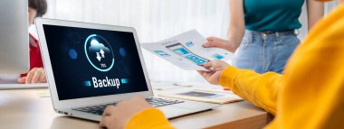 Yedek Depolama Verisi İnternet Teknolojisi İş Konsepti. Veritabanı depolama teknolojisi dosya aktarım paylaşımı, siber, büyük veri bilgileri, internet bankacılığı uygulaması yükleme canlısı