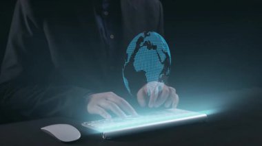 İnsan bağlantı simgelerini gösteren dijital ağların modern ve sanatsal bir temsili, eller klavyeye yazarken küresel bir haritada yer alıyor. Dörtgen