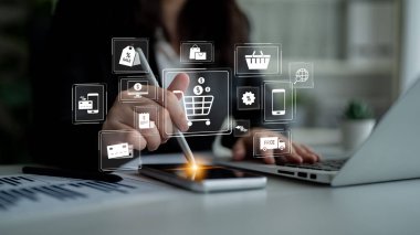 Çok kanallı stratejiler, dijital platformlar ve kanallar arasında marka entegrasyonu ve birleşik pazarlama ile müşteri deneyimini geliştirir. Latch