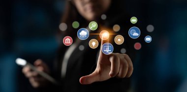 Modern ekosistem Latch 'te finans, bulut, analitik, e-posta, iletişim, ekommerce, siber güvenlik ve küresel bağlantıyı temsil eden iş ve dijital servis simgeleri kümesi