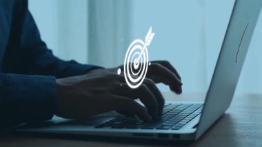 Hedef kitle analizi, müşteri segmentasyonu, kişiselleştirilmiş pazarlama, hedef kitle stratejileri ve akıllı müşteri profilleme yoluyla pazarlama verimliliği gelişimi. Elide