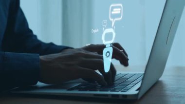 Birden fazla dille küresel iletişim, dijital çeviri araçları, çok dilli teknoloji, kültürler arası iletişim ve sanal dil öğrenme ortamları. Elide