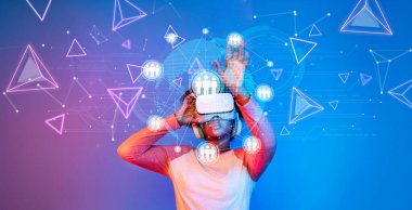 Bir insan sanal gerçekliği, sanal uzayda ağ oluşturmayı ve küresel iletişimi temsil eden soyut unsurlarla çevrili canlı bir dijital ortamda tecrübe eder. XDMCP