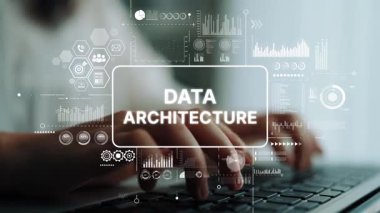 Eller Laptop Klavyesinde Veri Mimarisi Grafik ve Grafikleri Modern Ofis Ayarlarında Ekranda Yazıyor. Asemptotik akıllı veri analitiği.