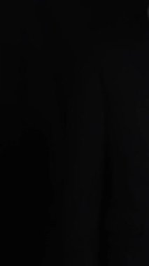 İşadamı, ticari kar artışının gelecekteki hedefe arttığını gösteren imalı bir tablo çizdi. Şirket işlerinin yükselmesi için mükemmel bir mali durum. Finans ve para teknolojisi .