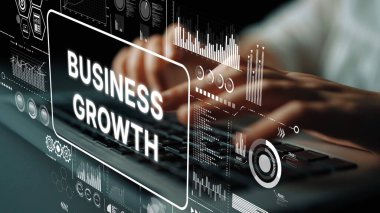 Klavyeye İş Büyüme Grafikleri ve Veri Görselleştirme Konseptiyle Yazan Eller. Asemptotik akıllı veri analitiği.