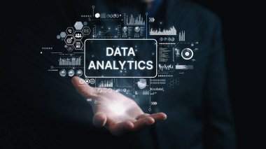 Modern dijital işletmelerde veri analizi ve gerçek zamanlı analitik, öngörü veri modellemesi, iş zekası analizleri ve veri odaklı karar verme stratejisi. Elide