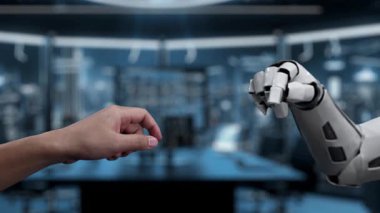 Bir insan eli ve bir robotik kolun dijital geri bildirim arayüzü ile etkileşimde olduğu müşteri memnuniyetinin görsel bir temsili, reytingleri ve duyguları vurguluyor. Auvana