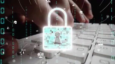 Dijital güvenliğin görsel temsili, klavyenin üzerinde parlayan bir kilit, veri korumasını ve günümüz teknolojisinin siber güvenliğinin önemini sembolize ediyor. Xenic