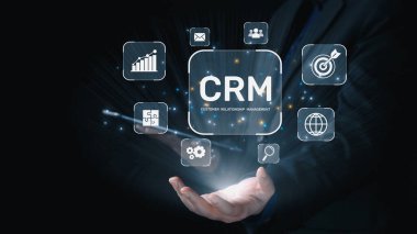 CRM platformları veri analizi, CRM iletişim araçları ve otomasyon yoluyla müşteri ilişkilerini geliştirir. CRM sistemleri müşteri yönetimi, izleme ve CRM ilişki başarısını destekler. Elide