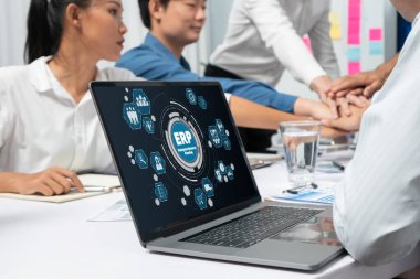 Pazarlama stratejisini planlamak için ERP girişimi kaynak planlama yazılımı