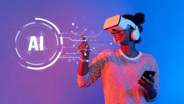 Sanal gerçeklik kulaklığı takan genç bir kadının renkli, fütüristik bir ortamda yapay zeka teknolojisi kavramlarıyla eğlendiği canlı bir görüntü. XDMCP