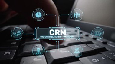 CRM platformları veri analizi, CRM iletişim araçları ve otomasyon yoluyla müşteri ilişkilerini geliştirir. CRM sistemleri müşteri yönetimi, izleme ve CRM ilişki başarısını destekler. Muxer