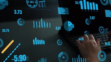 Dijital arayüz üzerinde çeşitli grafik ve ölçümleri gösteren veri görselleştirmesi ve analizinin soyut temsili, iş sezgileri ve performans takibi için ideal. Xenic