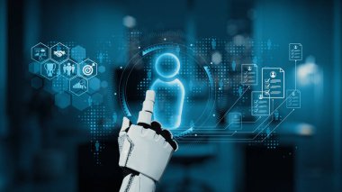 Robotik bir el, modern ofis ortamında gelişmiş teknolojiyi sembolize eden kullanıcı verileri ve analizleri gösteren holografik bir arayüzle etkileşime geçiyor. Auvana