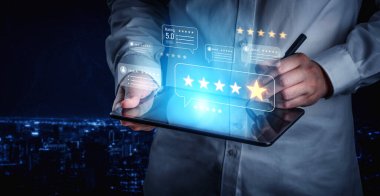 Müşteri merkezli inceleme ve derecelendirme sistemi ürün değerlendirmesini, dijital değerlendirme konseptini destekler ve müşteri insanların seçimini yıldızlar ve geri bildirim içeriği teknolojisi aracılığıyla görselleştirerek iyi bir güven verir