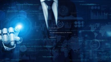 Takım elbiseli bir işadamı, fütüristik dijital arayüzü kullanarak, veri analizleri ve teknolojik yenilikleri sanal bir iş ortamında sergiliyor. Xenic