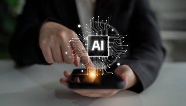 LLM 'de yapay zeka asistanı, büyük veriler, makine öğrenimi ve üretken yapay zeka gücü gelişmiş iş uygulamaları için ajanssal yapay zekayı destekliyor. Latch