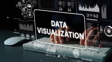 Eller Klavyede Modern Çalışma Alanı Konseptinde Dijital Grafikler ve Grafiklerle Veri Görselleştirmesi Oluşturuluyor. Asemptotik akıllı veri analitiği.