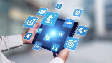 İş stratejisi hedefleri ve uzun vadeli istikameti belirler. Açık bir iş stratejisi, iş stratejisi büyümeyi ve iş stratejisi uygulamasını teşvik ederken, karar vermeyi destekler. Spire.