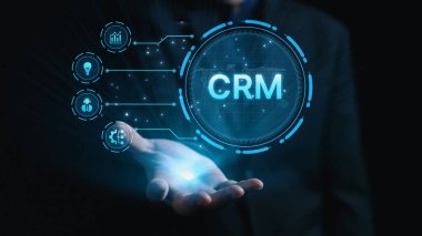 CRM platformları veri analizi, CRM iletişim araçları ve otomasyon yoluyla müşteri ilişkilerini geliştirir. CRM sistemleri müşteri yönetimi, izleme ve CRM ilişki başarısını destekler. Elide
