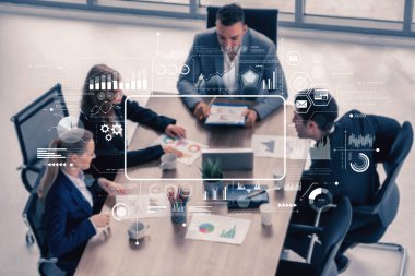 Modern dijital işletmelerde veri analizi ve gerçek zamanlı analitik, öngörü veri modellemesi, iş zekası analizleri ve veri odaklı karar verme stratejisi. Eğri