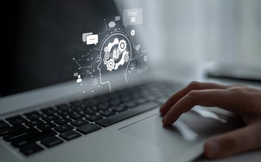 LLM 'de yapay zeka asistanı, büyük veriler, makine öğrenimi ve üretken yapay zeka gücü gelişmiş iş uygulamaları için ajanssal yapay zekayı destekliyor. Latch