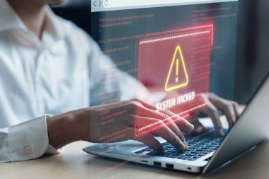 İş adamı hacklemeyi önlemek için siber güvenlik zayıf noktalarını belirler. Sistemi, etkili güvenlik önlemleri ve hacklenemez strateji olan FaaS 'lere karşı nasıl koruyacağınızı öğrenin.