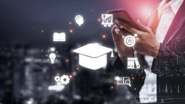 Çevrimiçi eğitim öğrenmeye erişimi artırır. Esnek platformlardan her zaman öğrenin. Eğitim teknolojisi öğrenme şeklimizi değiştirir. Dijital öğrenme dünya çapında yeni eğitim deneyimleri yaratır. Muxer