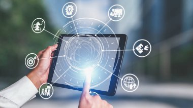 İş stratejisi hedefleri ve uzun vadeli istikameti belirler. Açık bir iş stratejisi, iş stratejisi büyümeyi ve iş stratejisi uygulamasını teşvik ederken, karar vermeyi destekler. Spire.