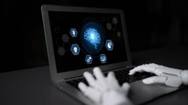 AI, akıllı iletişim ve dijital yenilikleri geliştirmek için ses arayüzü, sohbet robotları ve analizler de dahil olmak üzere akıllı sistemlerin entegrasyonunu destekler