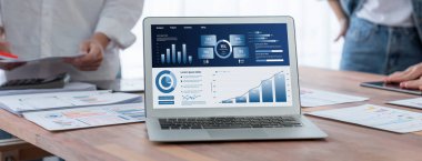 İş veri paneli, pazarlama stratejisi planlaması için iş zekası analizi sunar. Müşteri taleplerini analiz etmek ve iş dünyasının geleceğini önceden görmek için büyük veriler sunulur.