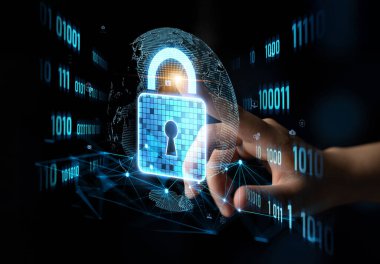 Siber güvenlik, güçlü altyapı ve proaktif dijital savunma stratejileri kullanarak güvenlik ihlalleri, hacklemeler ve ağ saldırılarına karşı korur. Latch