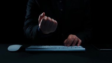 Bulut hesaplama, bulut stratejisi ve dijital altyapıyı ölçeklenebilir hizmetler, güvenli veri depolama ve bulut tabanlı dijital iş çözümleri ile dönüştüren bulut teknolojisi. Elide