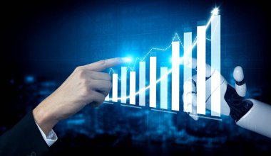 İnsan ve robot arasındaki işbirliğinin güçlü bir görsel temsili, ilerleyişi sembolize eden yükselen bir veri grafiği ile gelecekçi bir ortam sergiliyor. Etki