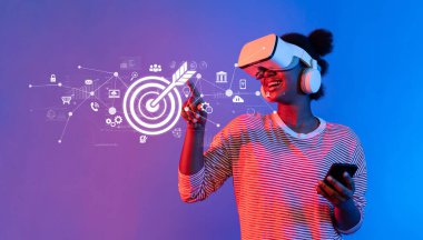 Sanal gerçekliğe dalmış bir iş kadınının çevrimiçi pazarlama stratejilerine odaklandığı dinamik bir sahne. Hedef ikon onun dijital temas çabalarını temsil ediyor. XDMCP