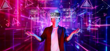 Canlı bir sanal gerçeklik uzayında yapay zekaya sahip bir insanın büyüleyici görsel temsili, teknoloji ve yenilik sergiliyor. XDMCP