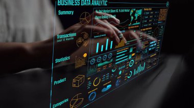 Modern dijital işletmelerde veri analizi ve gerçek zamanlı analitik, öngörü veri modellemesi, iş zekası analizleri ve veri odaklı karar verme stratejisi. Thunk
